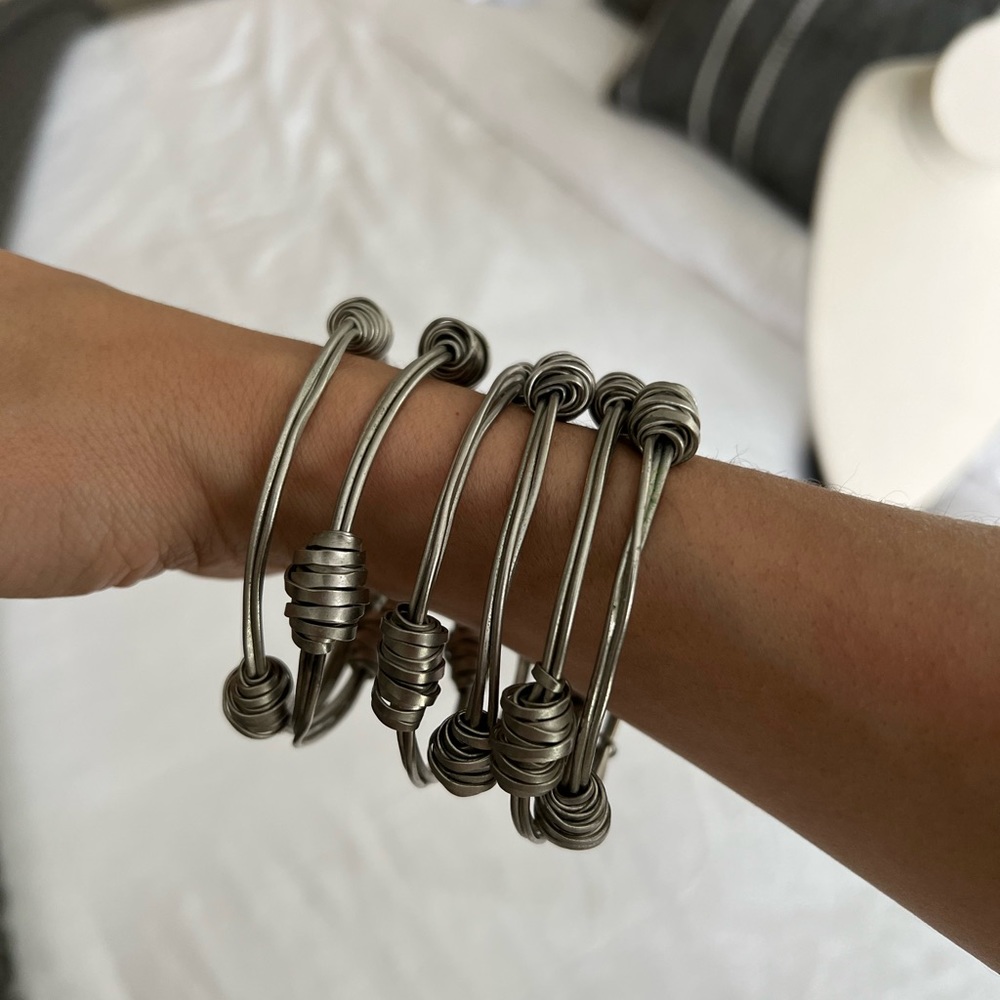 Handmade brass bangles - Picture 5 of 5